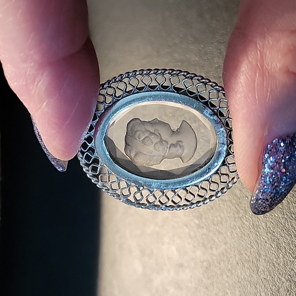 Vintage Cameo Etched Glass Pendant - Picture 2 of 9